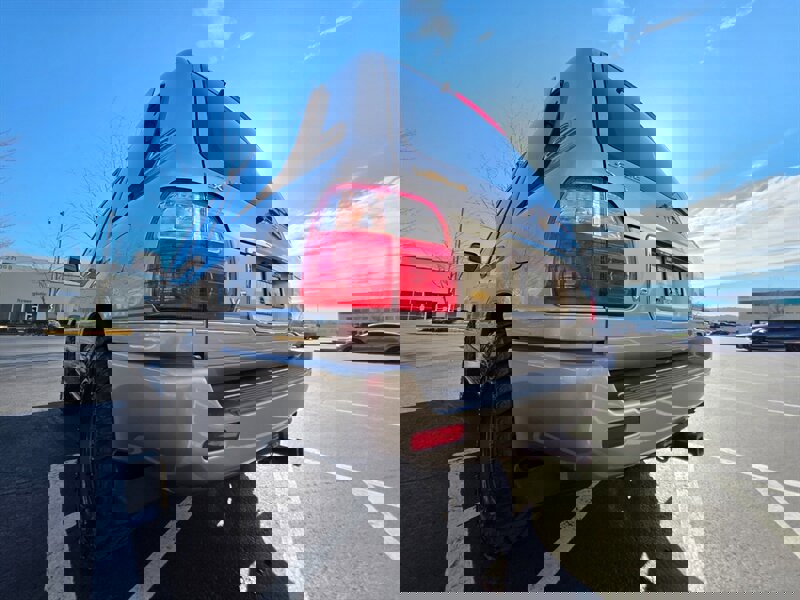 Used 2000 Lexus LX 470 4WD image 11