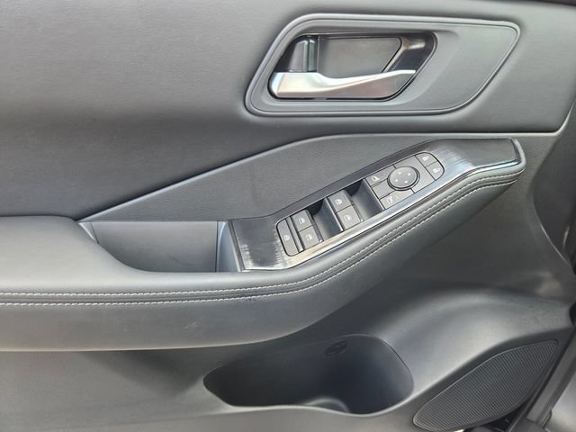 New 2026 Nissan Rogue SV FWD image 20