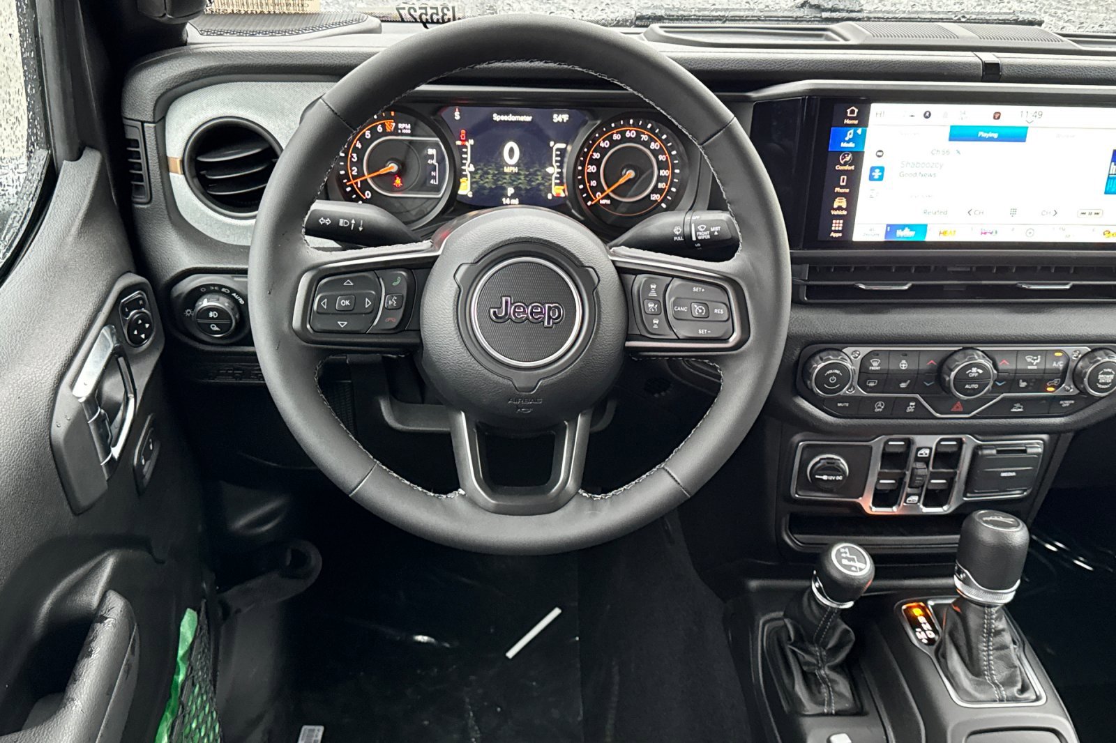 New 2025 Jeep Gladiator Sport image 13