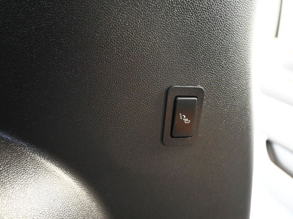 Used 2021 Chevrolet Suburban High Country image 49