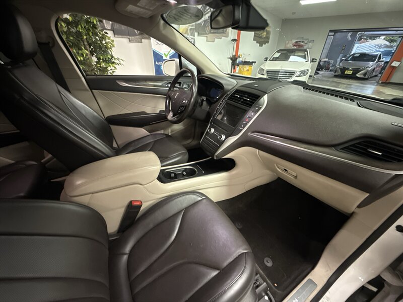 Used 2018 Lincoln MKC Reserve FWD image 20