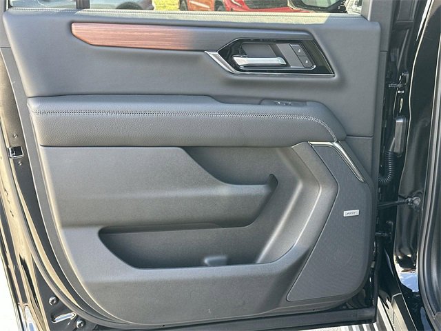 New 2026 GMC Yukon XL Denali w/ Denali Reserve Package image 20