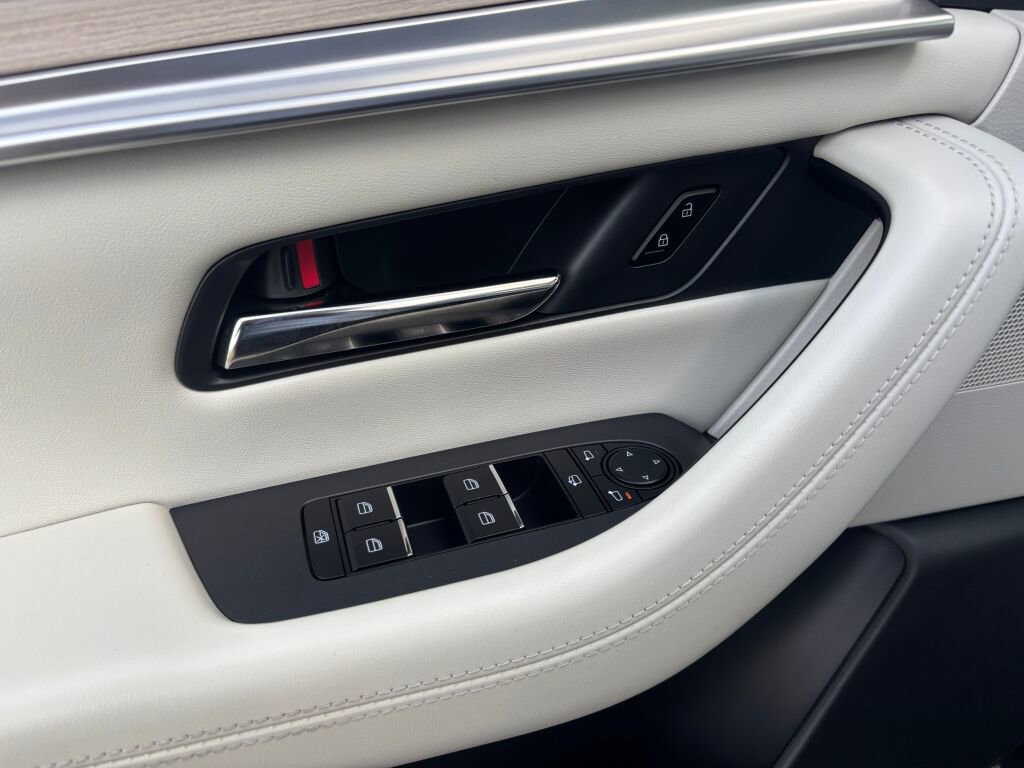 Certified 2024 MAZDA CX-90 Plug-In Hybrid w/ Premium Plus image 22