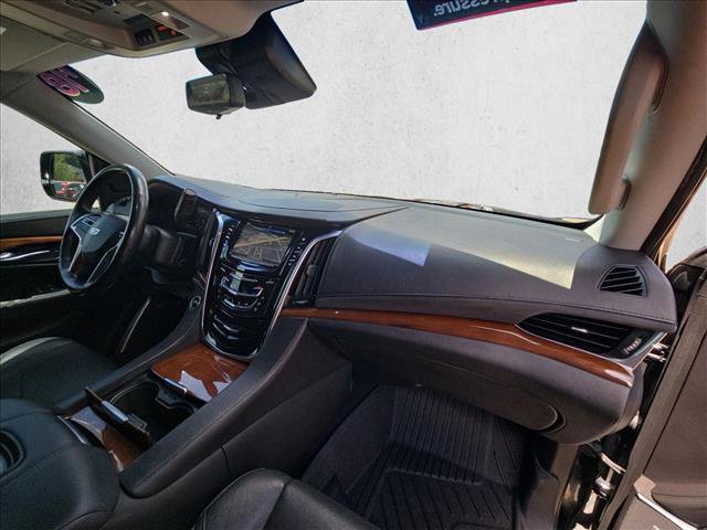 Used 2018 Cadillac Escalade Luxury RWD image 22