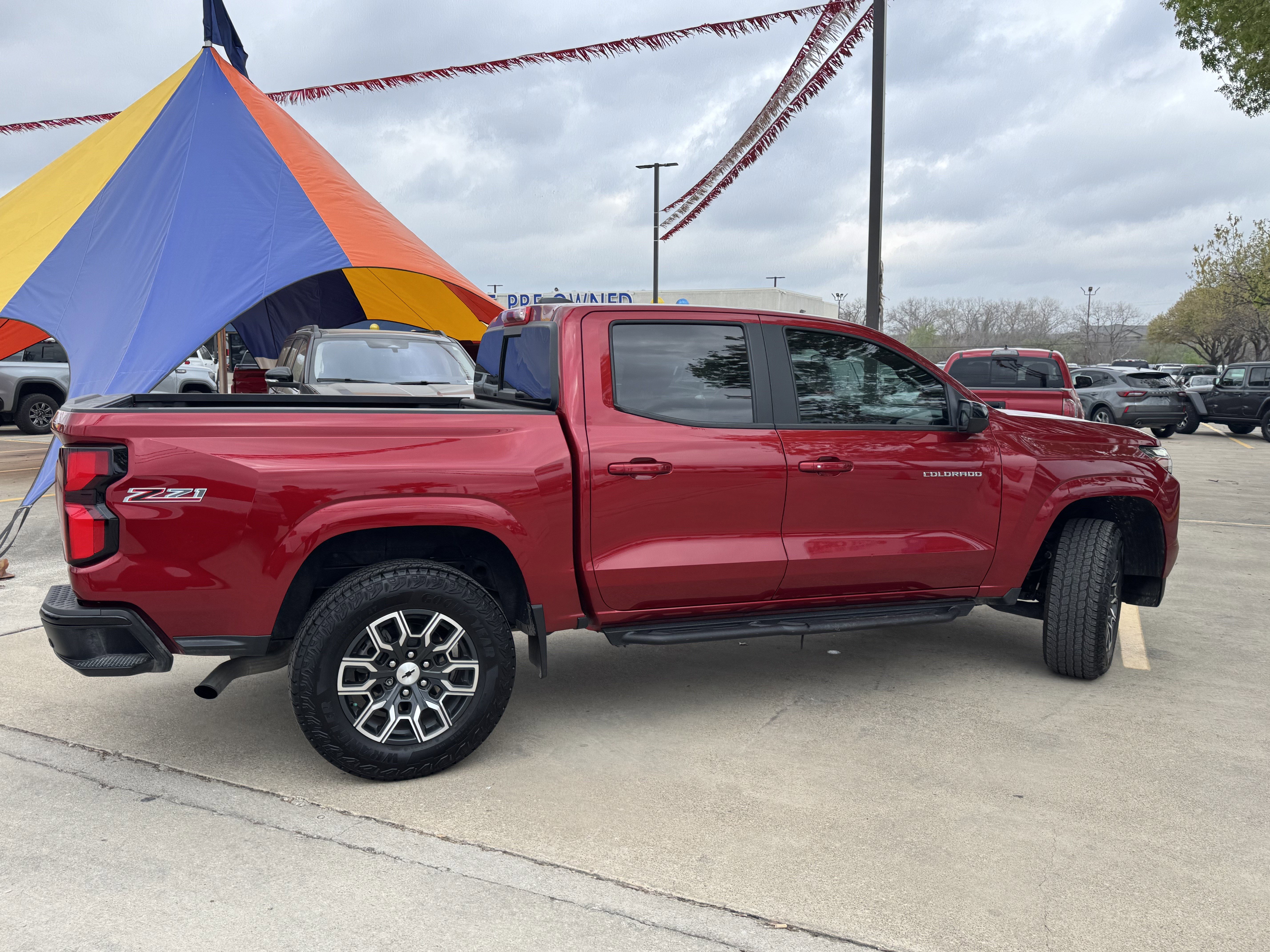 Used 2024 Chevrolet Colorado Z71 w/ Safety Package image 4