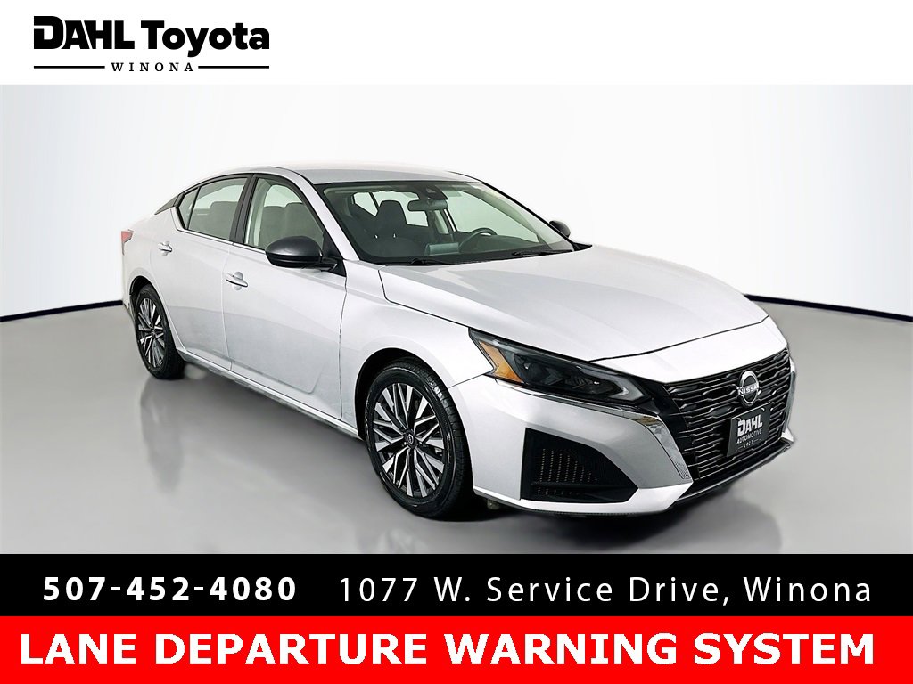 Used 2024 Nissan Altima 2.5 SV