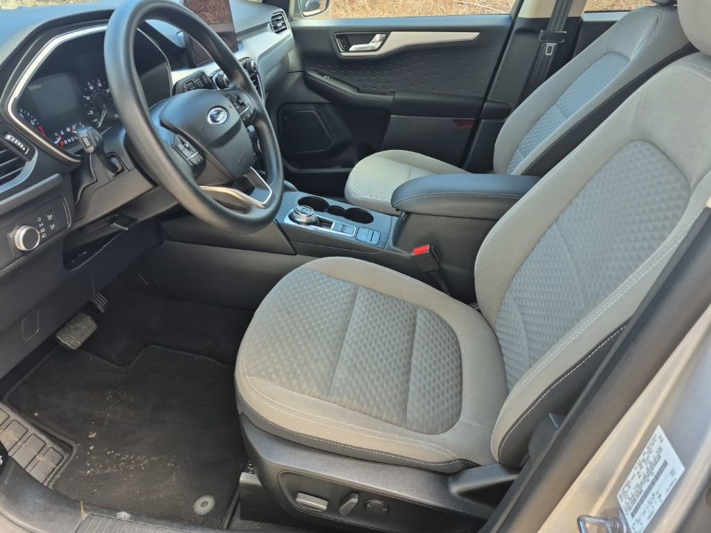 Used 2020 Ford Escape SE image 13