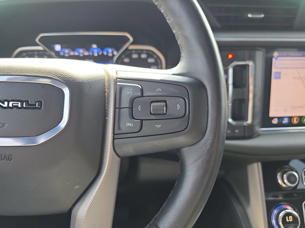 Used 2021 GMC Yukon Denali w/ Denali Premium Package RWD image 22