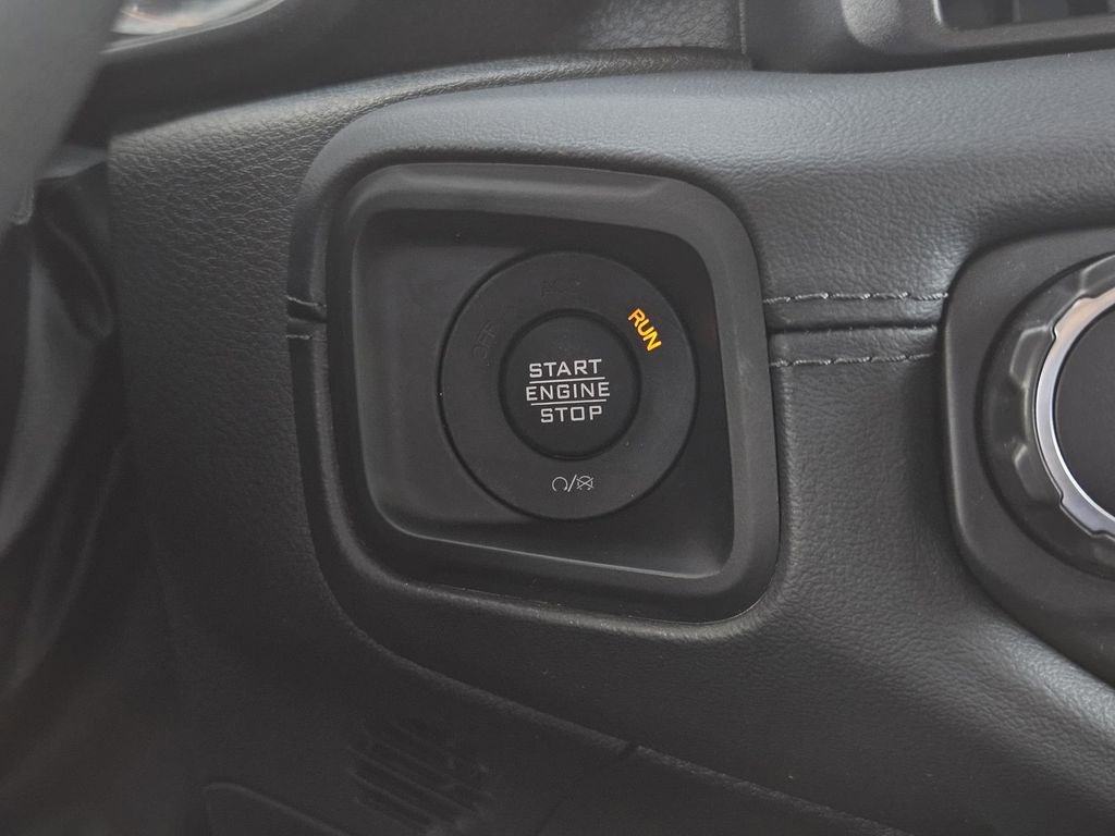 Used 2025 Jeep Wrangler Unlimited Rubicon image 19