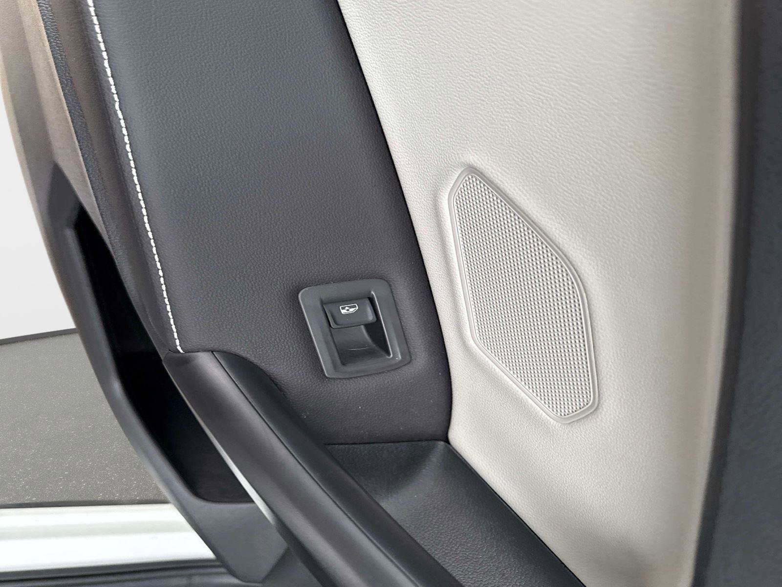 Used 2024 Volkswagen Tiguan S image 12