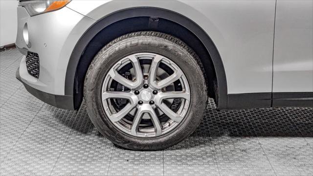 Used 2018 Maserati Levante image 34