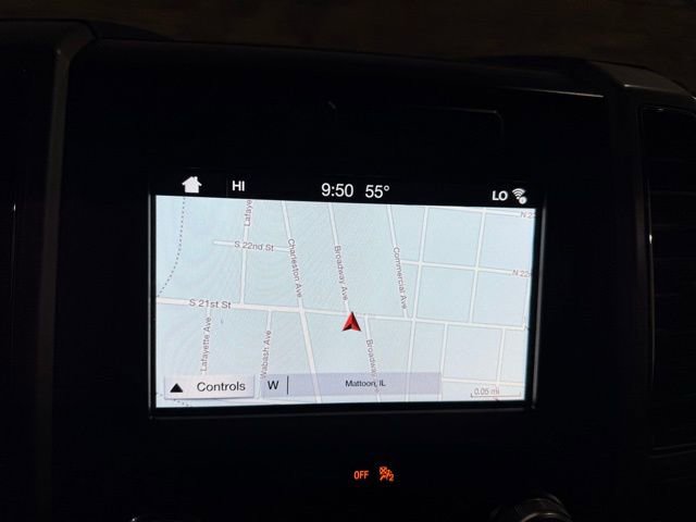 Used 2017 Ford F150 Lariat image 2