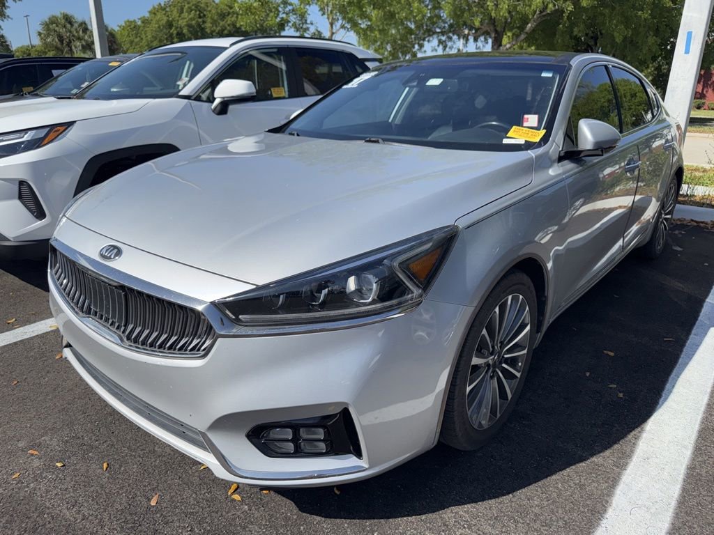Used 2017 Kia Cadenza Technology FWD image 1