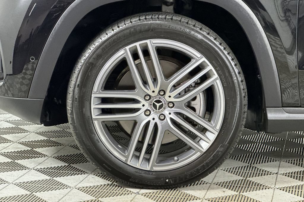Certified 2026 Mercedes-Benz GLS 450 4MATIC image 35