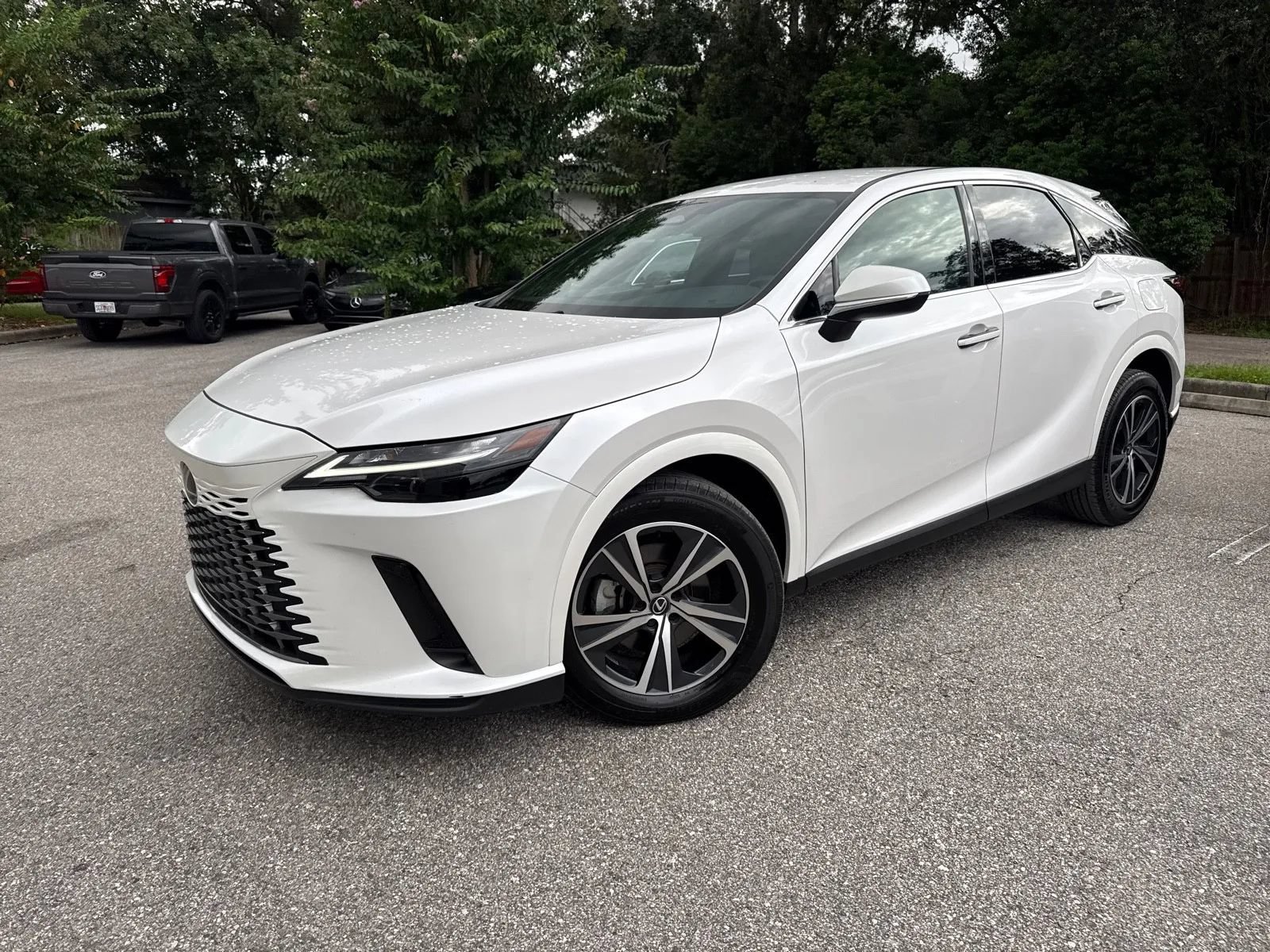 Used 2025 Lexus RX 350 FWD w/ Accessory Package (K3) image 3