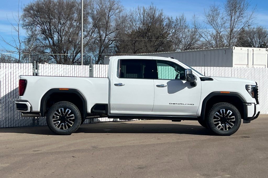 New 2026 GMC Sierra 3500 Denali Ultimate image 3