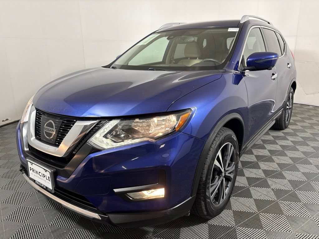 Used 2017 Nissan Rogue SL FWD image 2