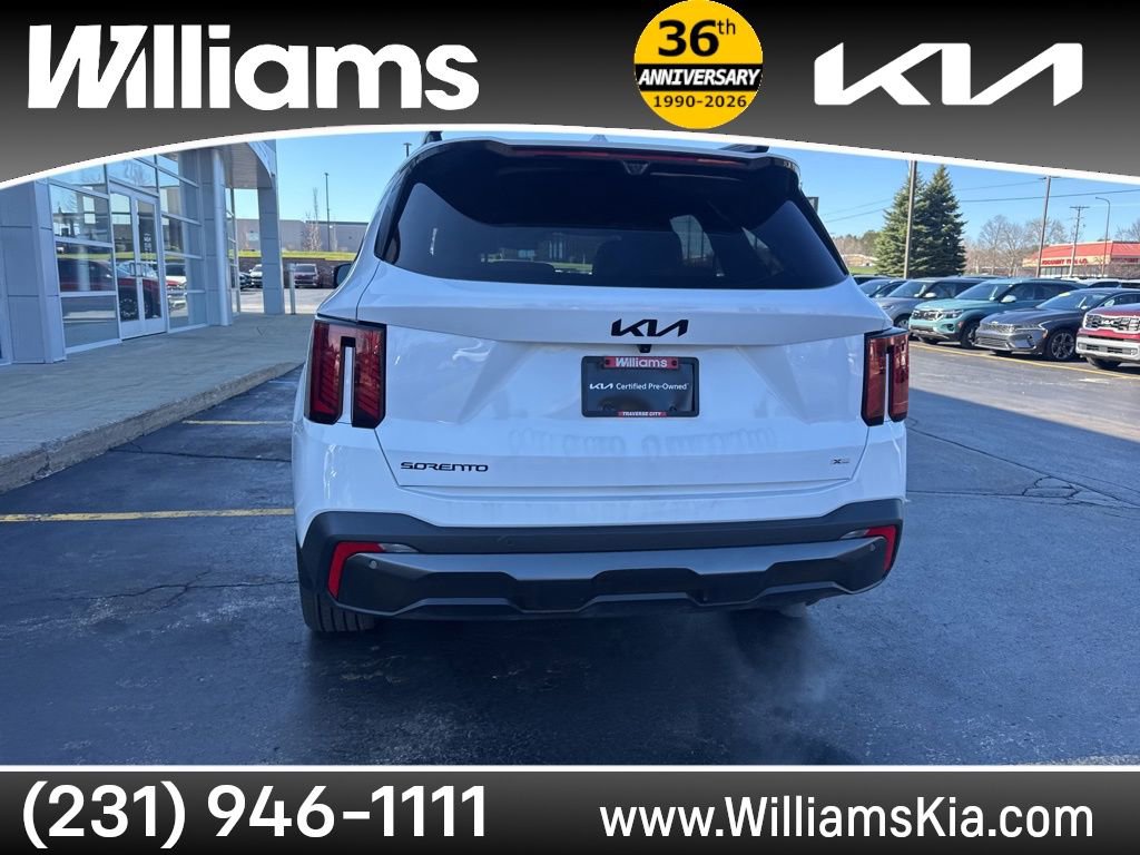 Used 2025 Kia Sorento SX Prestige w/ Olive Brown Leather Package AWD/4WD image 8