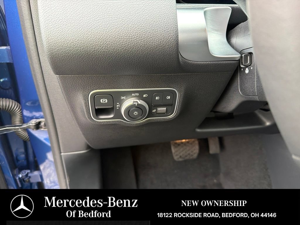 New 2026 Mercedes-Benz GLB 250 4MATIC image 9