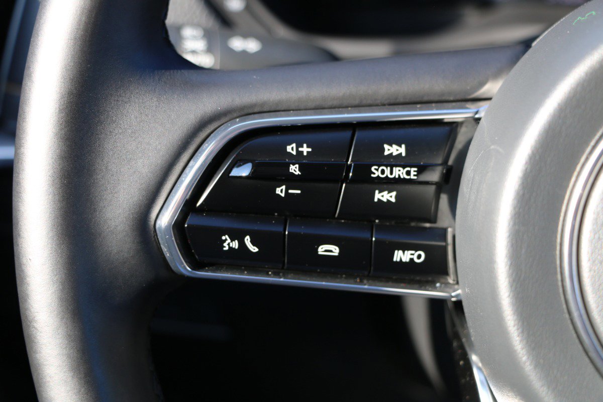 Used 2025 MAZDA CX-90 Plug-In Hybrid w/ Preferred image 17