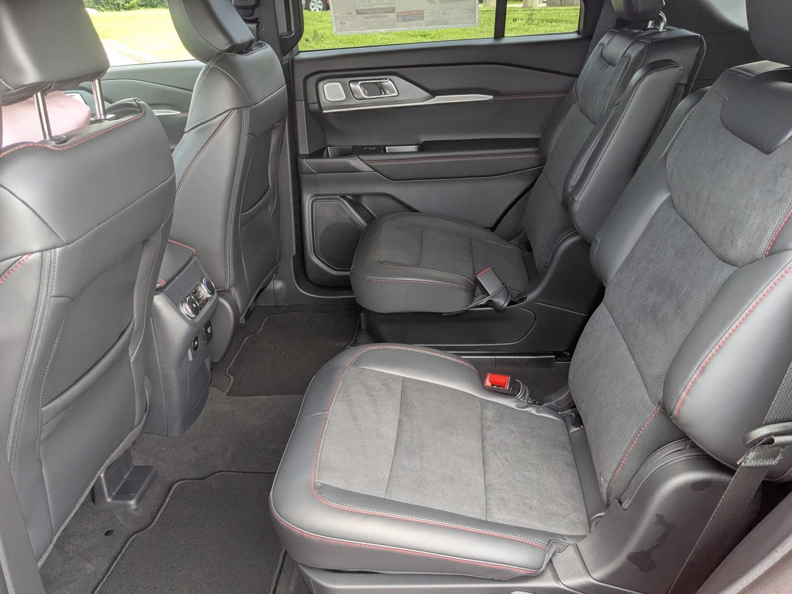 New 2026 Ford Explorer ST w/ Sun And Sound Package AWD/4WD image 31
