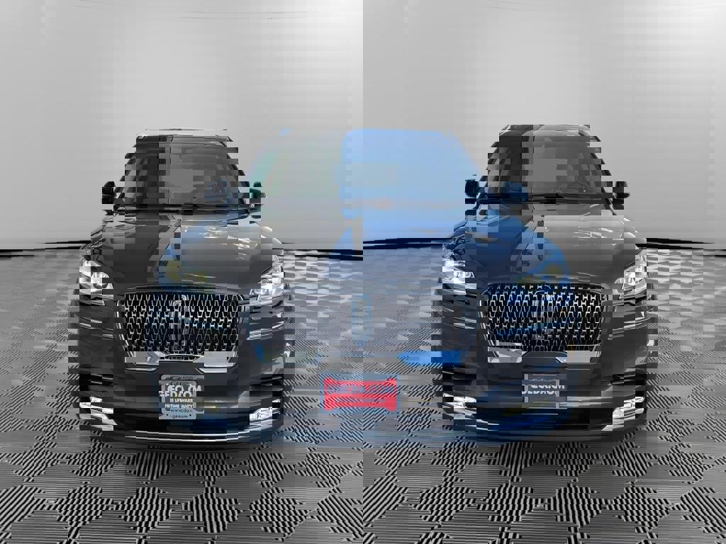 Used 2022 Lincoln Aviator Reserve w/ Equipment Group 201A image 2