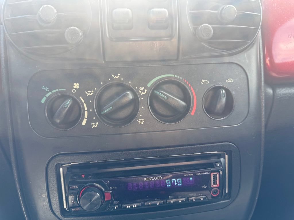Used 2005 Chrysler PT Cruiser Touring FWD image 18