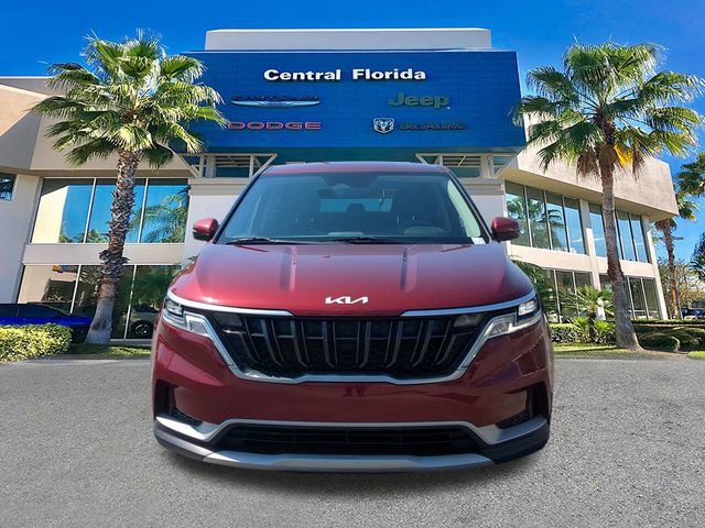 Used 2024 Kia Carnival LX image 3