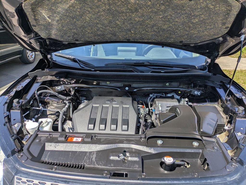 Used 2025 Mitsubishi Eclipse Cross SE image 34