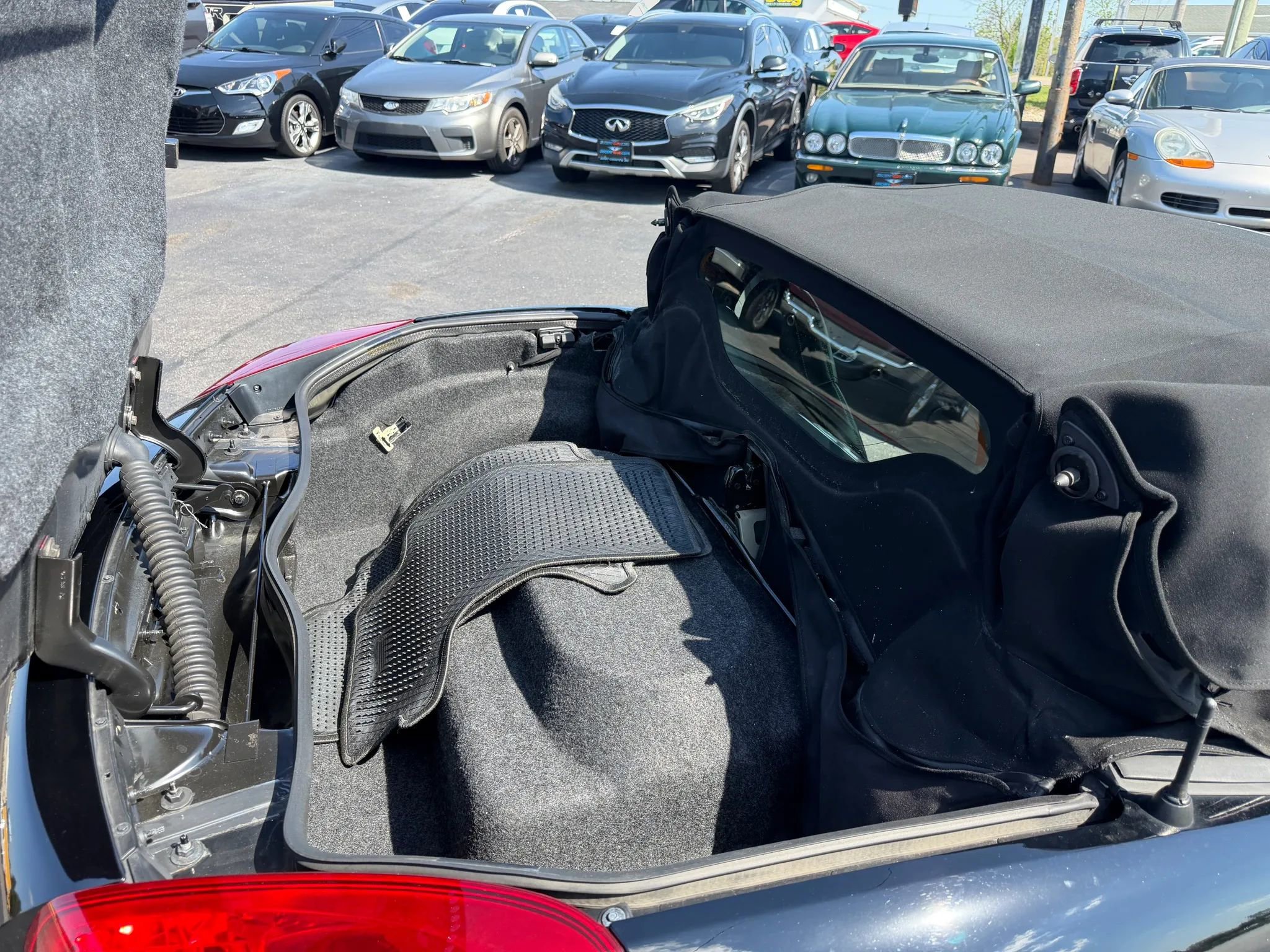 Used 2006 Pontiac Solstice Convertible w/ Premium Package image 33