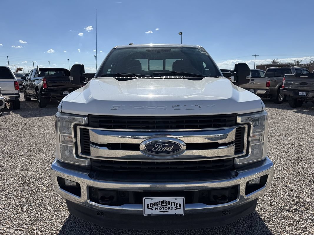 Used 2017 Ford F250 XLT w/ XLT Value Package AWD/4WD image 3