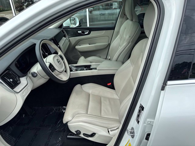Certified 2022 Volvo XC60 B5 Inscription w/ Advanced Package AWD/4WD image 20
