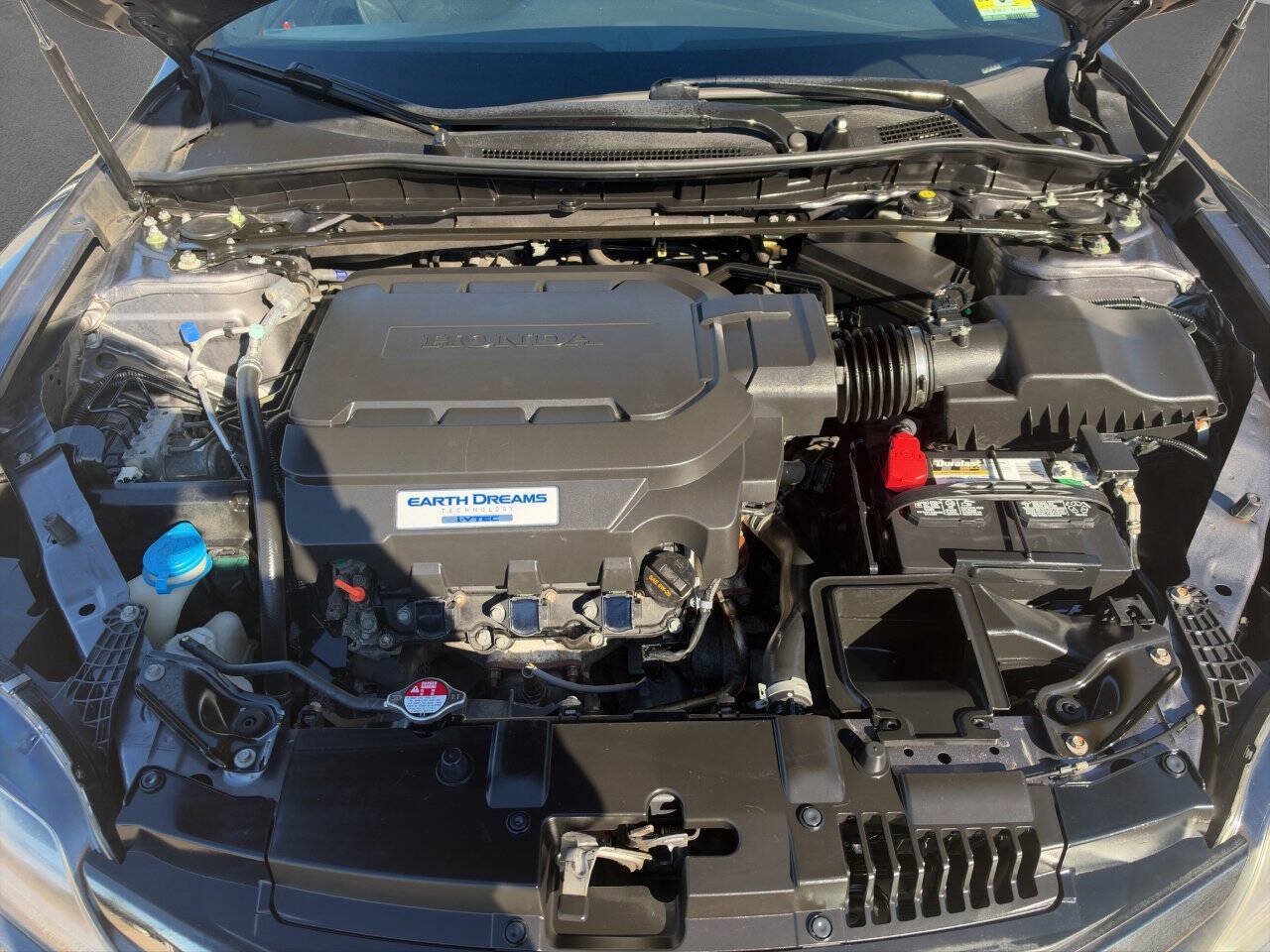 Used 2017 Honda Accord EX-L image 19