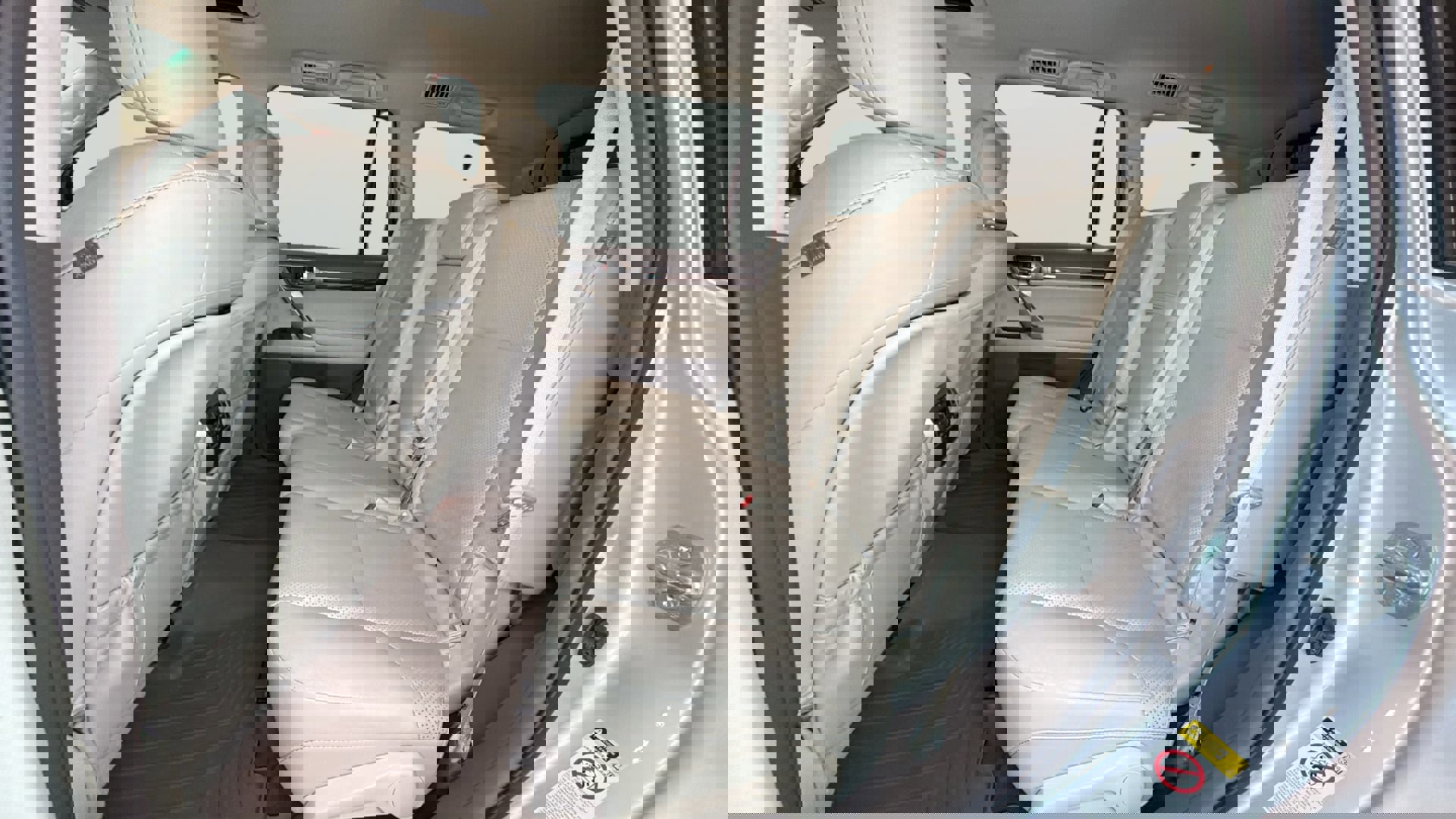 Used 2011 Lexus GX 460 w/ Comfort Plus Pkg image 32