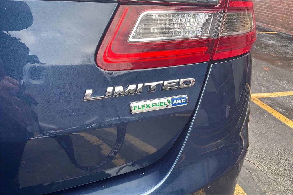 Used 2017 Ford Taurus Limited image 8