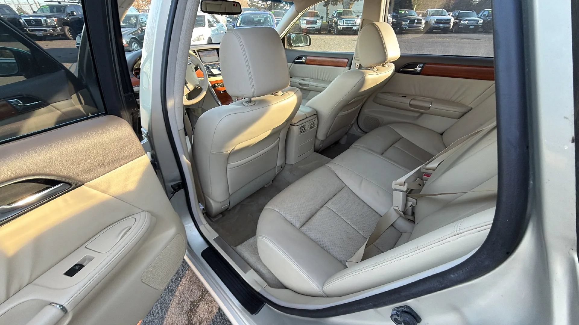 Used 2007 INFINITI M35 w/ Journey Pkg RWD image 10