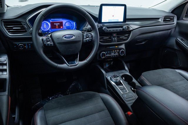Used 2022 Ford Escape SEL w/ SEL Stealth AWD Package image 21