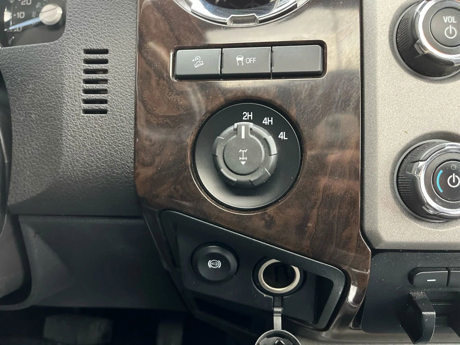 Used 2016 Ford F350 Platinum image 37