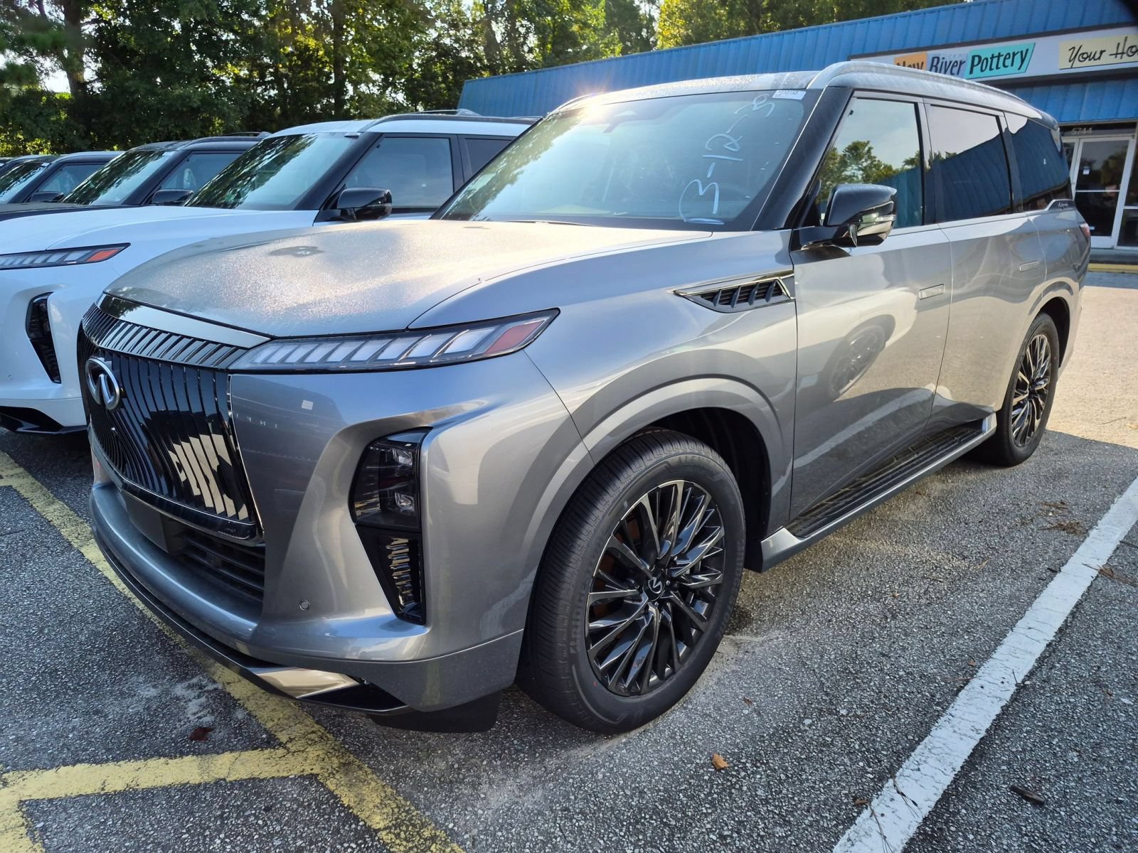 New 2027 INFINITI QX80 Autograph w/ Premium Cargo Package AWD/4WD image 5