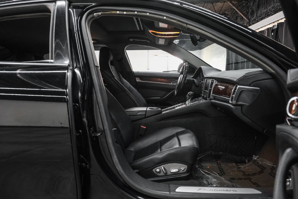 Used 2012 Porsche Panamera 4 image 38