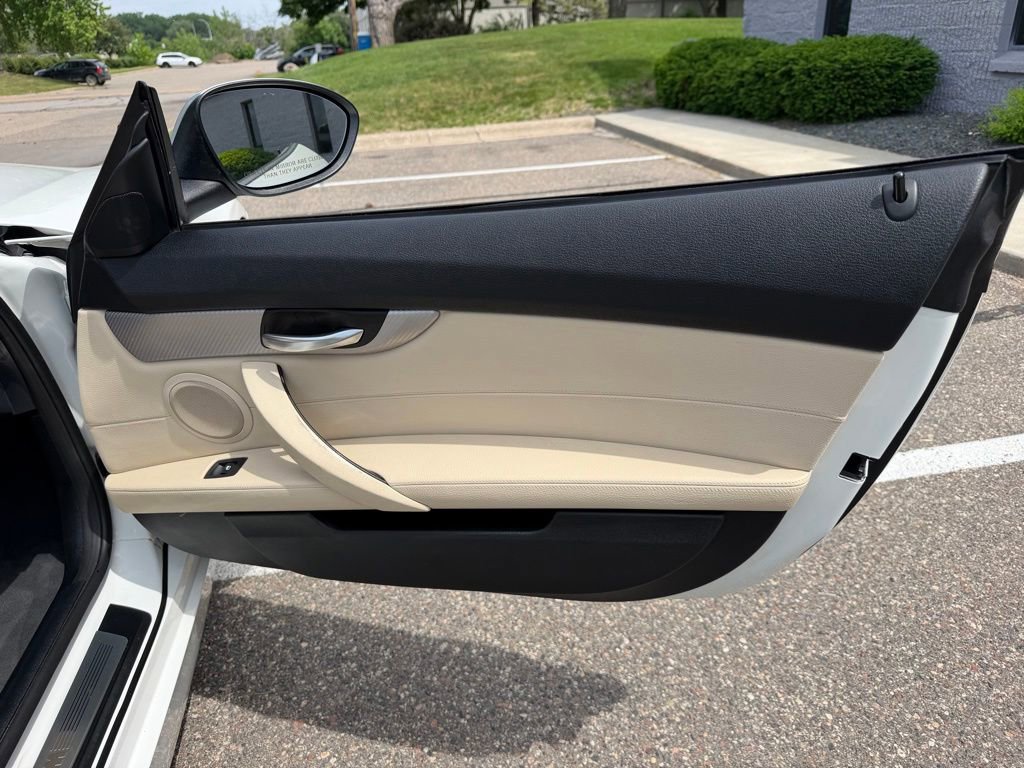 Used 2011 BMW Z4 sDrive35is RWD image 29