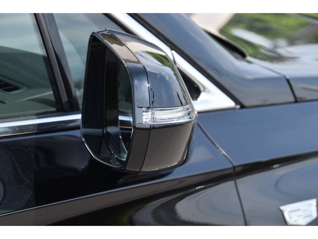 New 2025 Cadillac XT6 Luxury FWD image 28