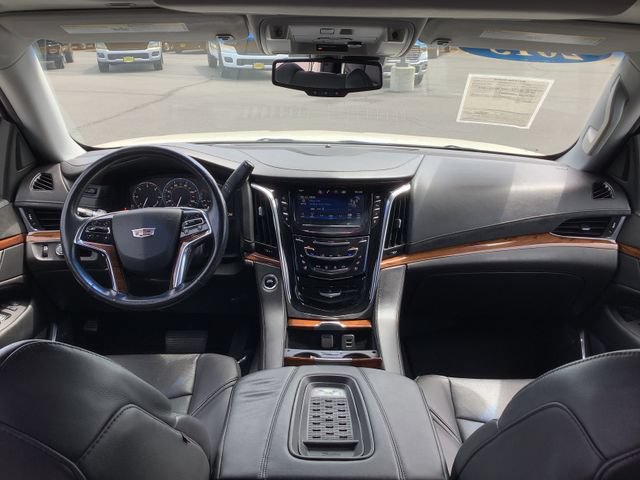 Used 2015 Cadillac Escalade ESV Luxury RWD image 6