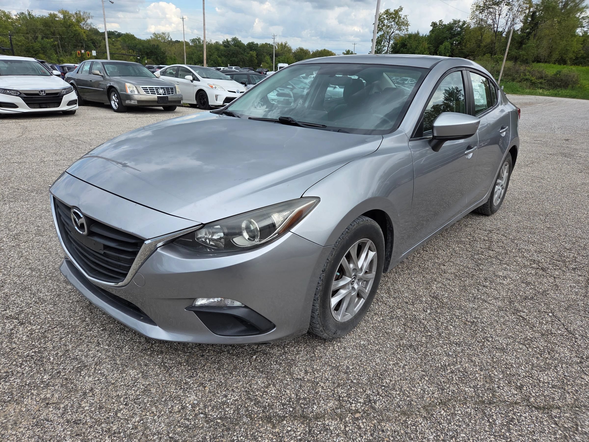 Used 2014 MAZDA MAZDA3 i Grand Touring FWD image 2