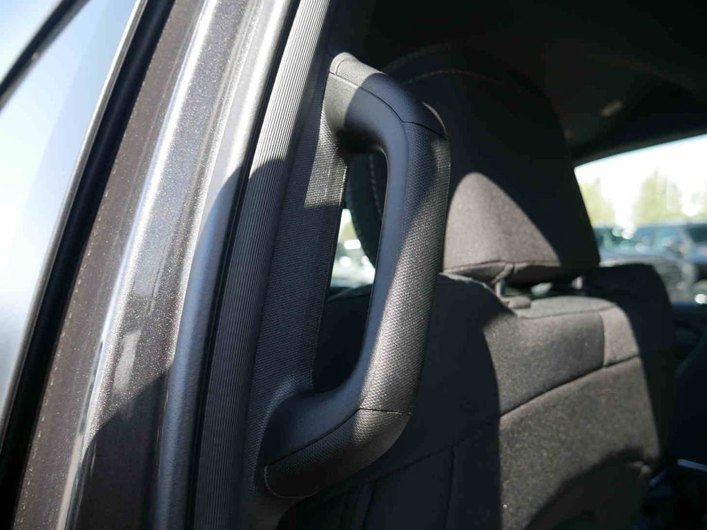 New 2026 RAM 1500 Express AWD/4WD image 15
