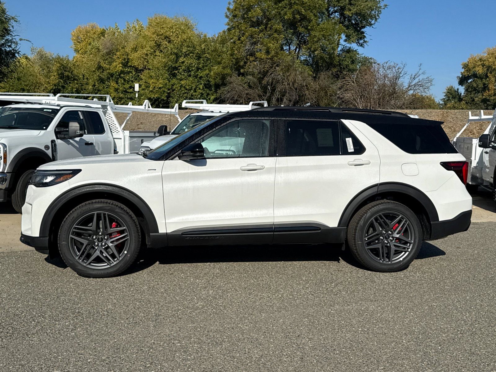 New 2025 Ford Explorer ST-Line w/ Premium Package image 6