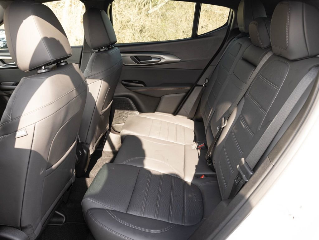 New 2026 Alfa Romeo Tonale w/ Black Premium Package image 44