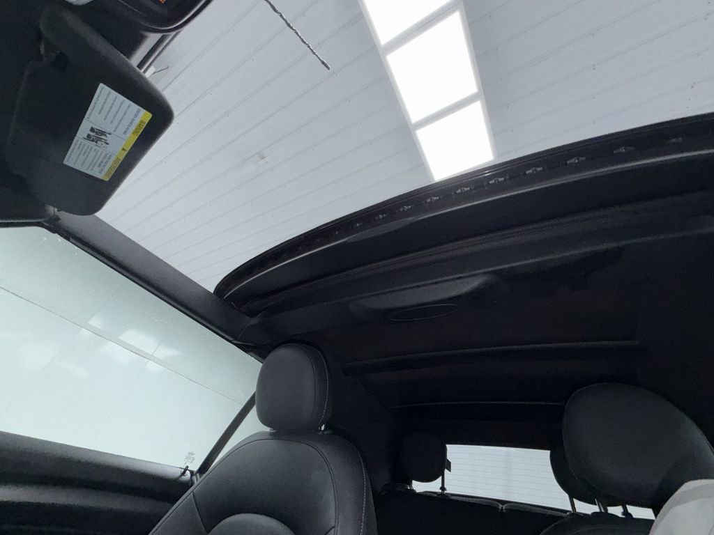 Used 2024 MINI Cooper Convertible image 16