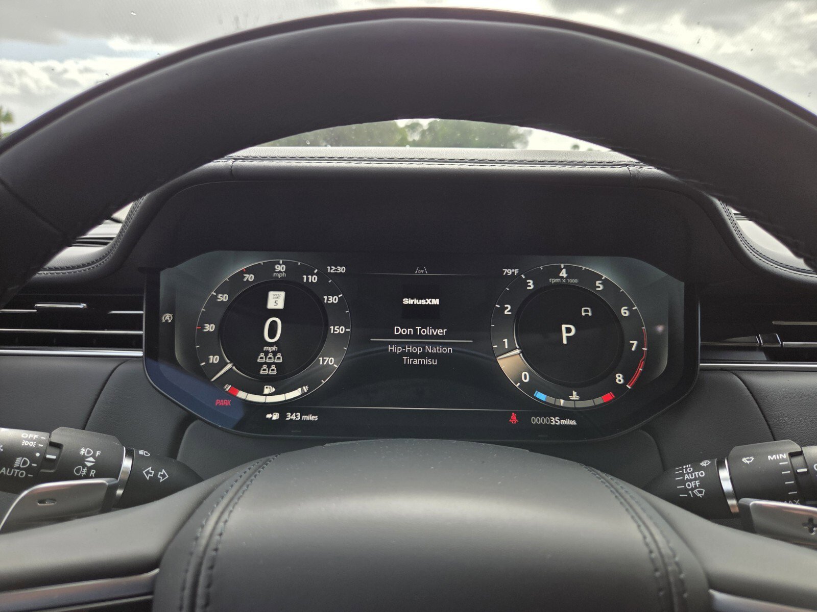 New 2025 Land Rover Range Rover Long Wheelbase SE image 20