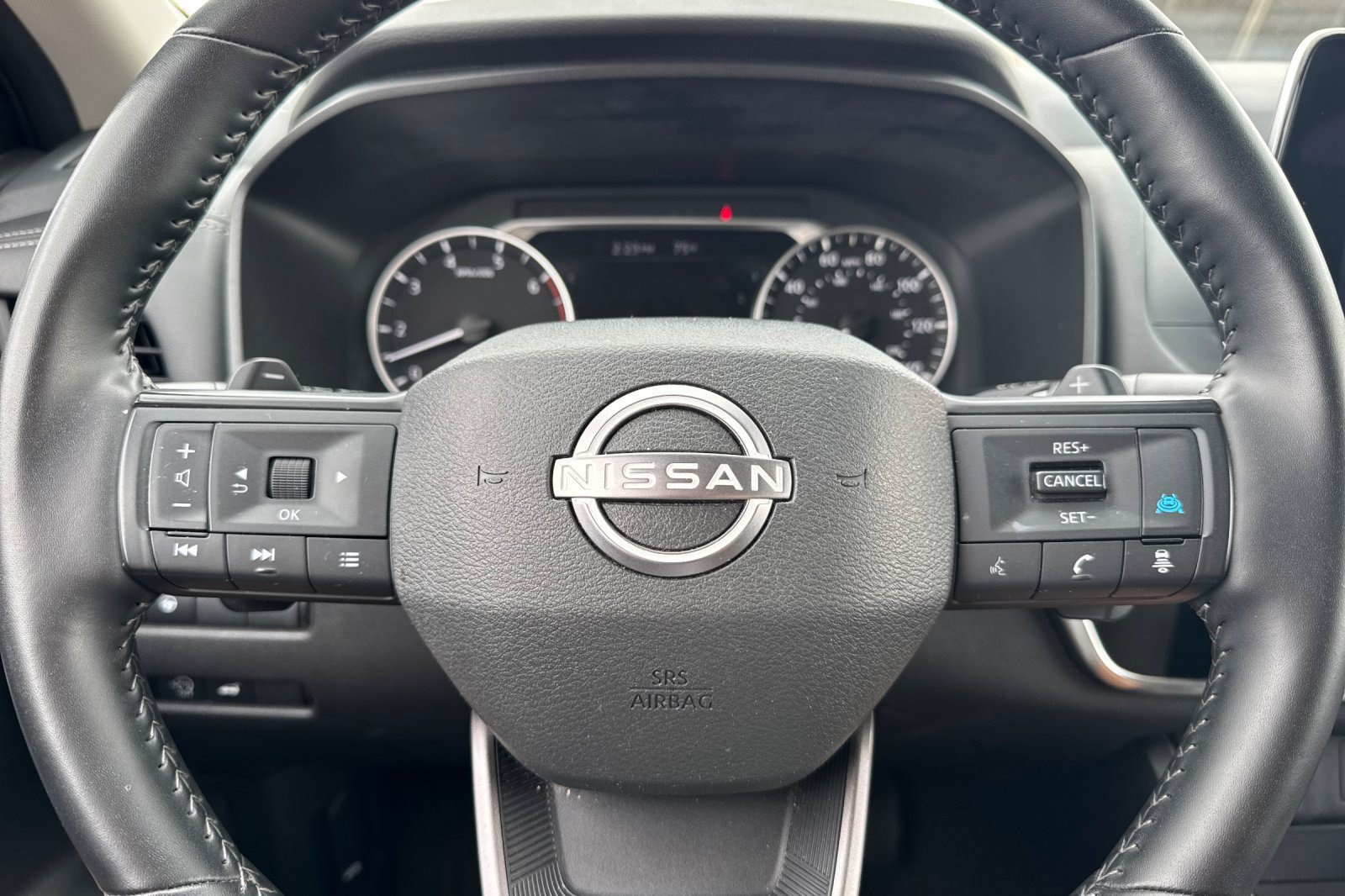 Used 2025 Nissan Rogue SV AWD/4WD image 11